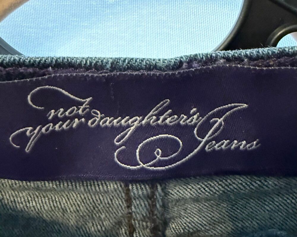 NYDJ Not Your Daughter’s Jeans Smoothing Straight Leg Sz 8 | Lift Tuck Chic